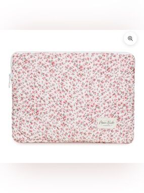 New Moon Nude Quilted Floral laptop sleeve  - Pink & White